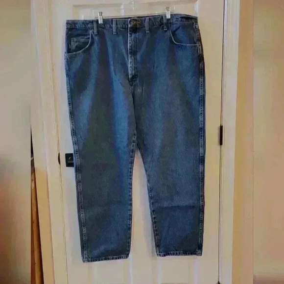 Cabelas Mens Jeans Size 46/32 - Picture 1 of 7